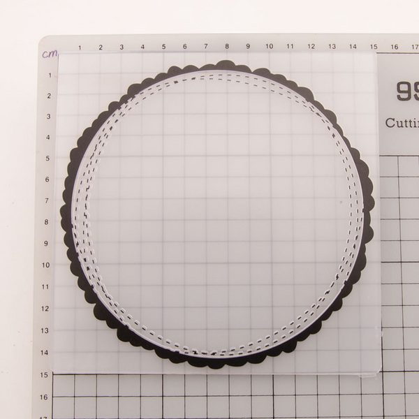 Round Frame EMBOSSING FOLDER