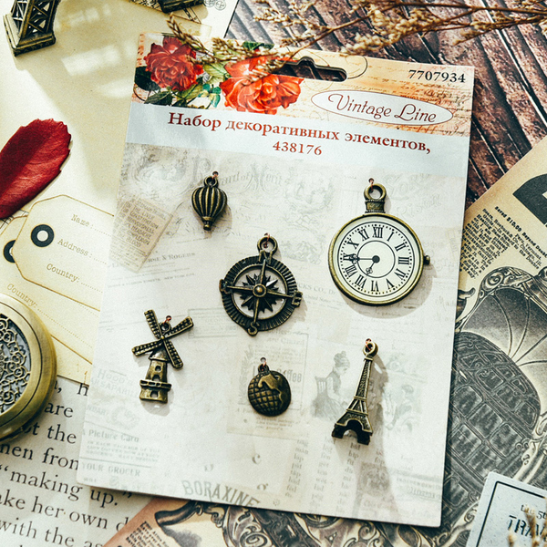 European Style Ins Retro Posing Decorative Pendant