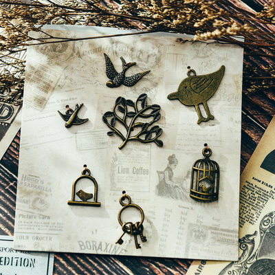 European Style Ins Retro Posing Decorative Pendant