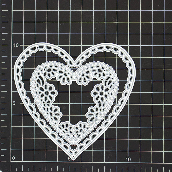 【Original】Petal Lace Heart Border Dies